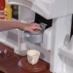 Step 2® Fun With Friends Kitchen