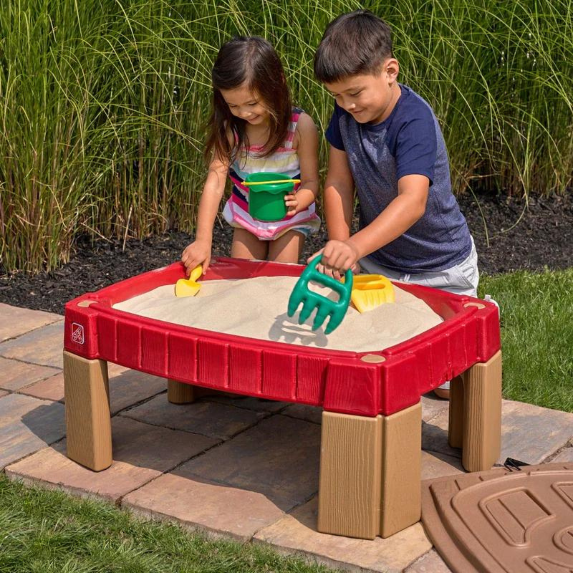 Step 2® Naturally Playful Sand Table