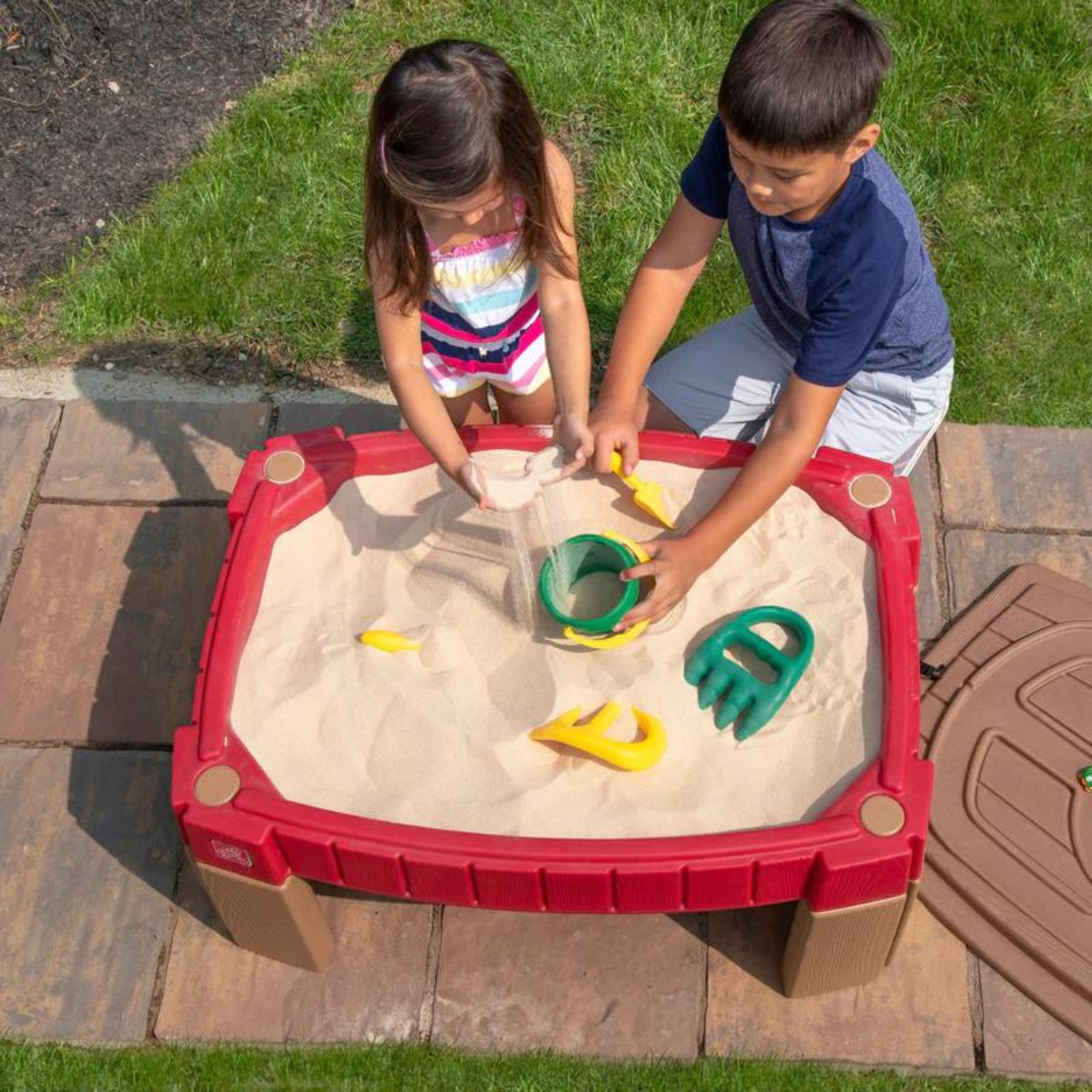 Step 2® Naturally Playful Sand Table