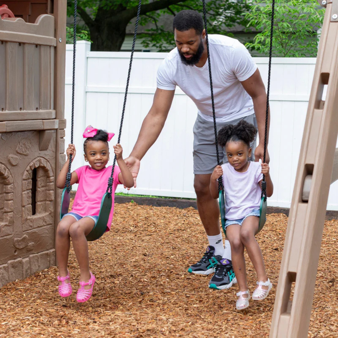 Step 2® Naturally Playful Adventure Lodge Play Center