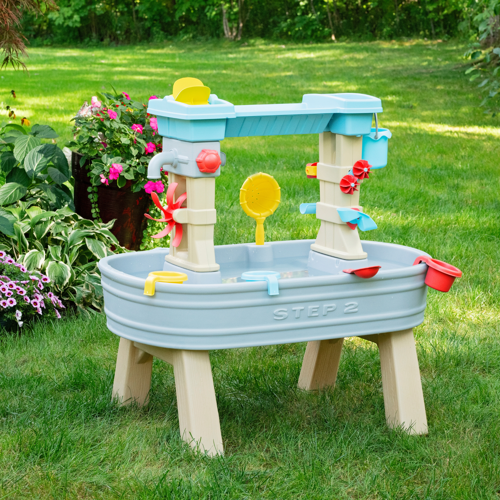 Step 2® Rain Showers & Flow Kids Water Table