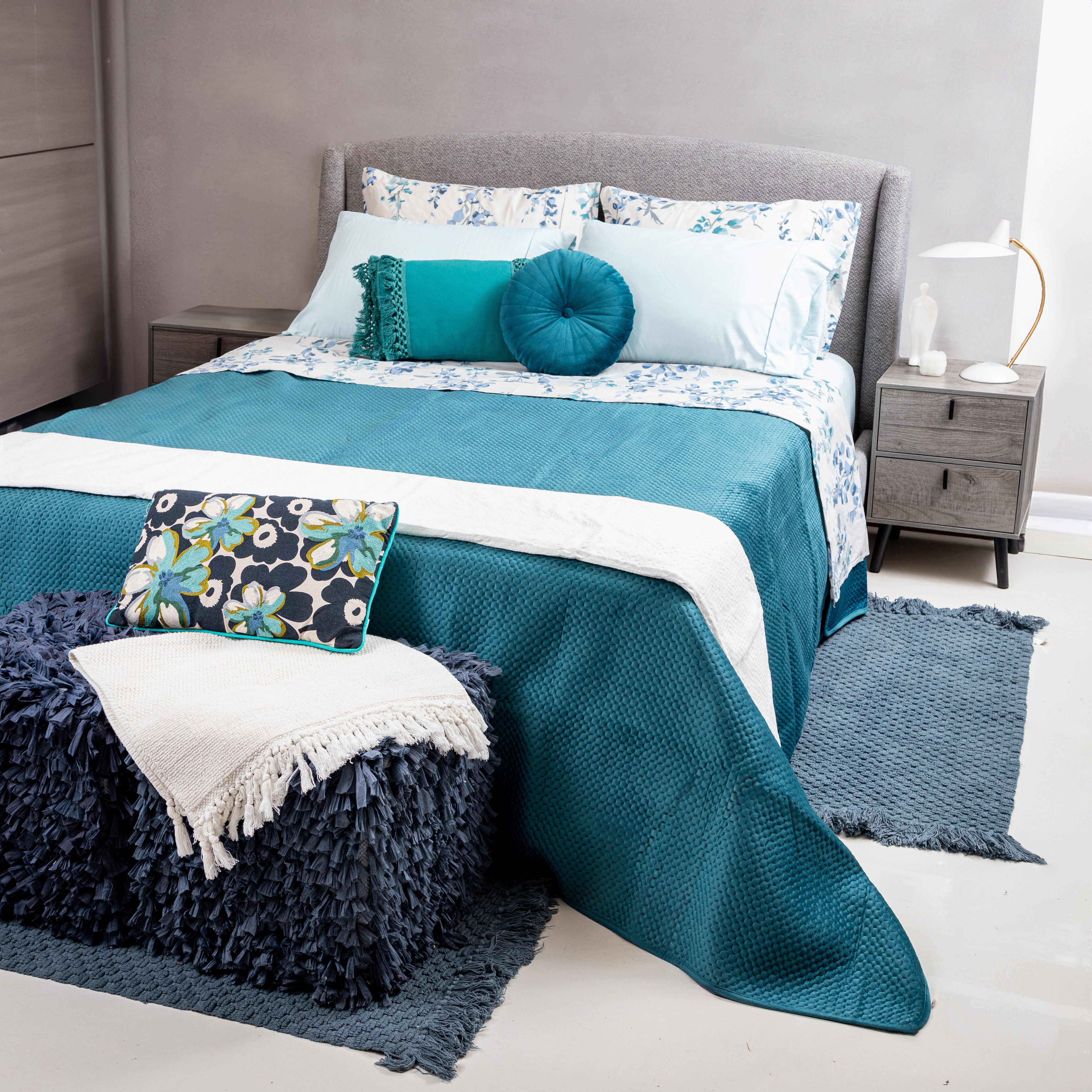 Queen Bed Milo - Grey