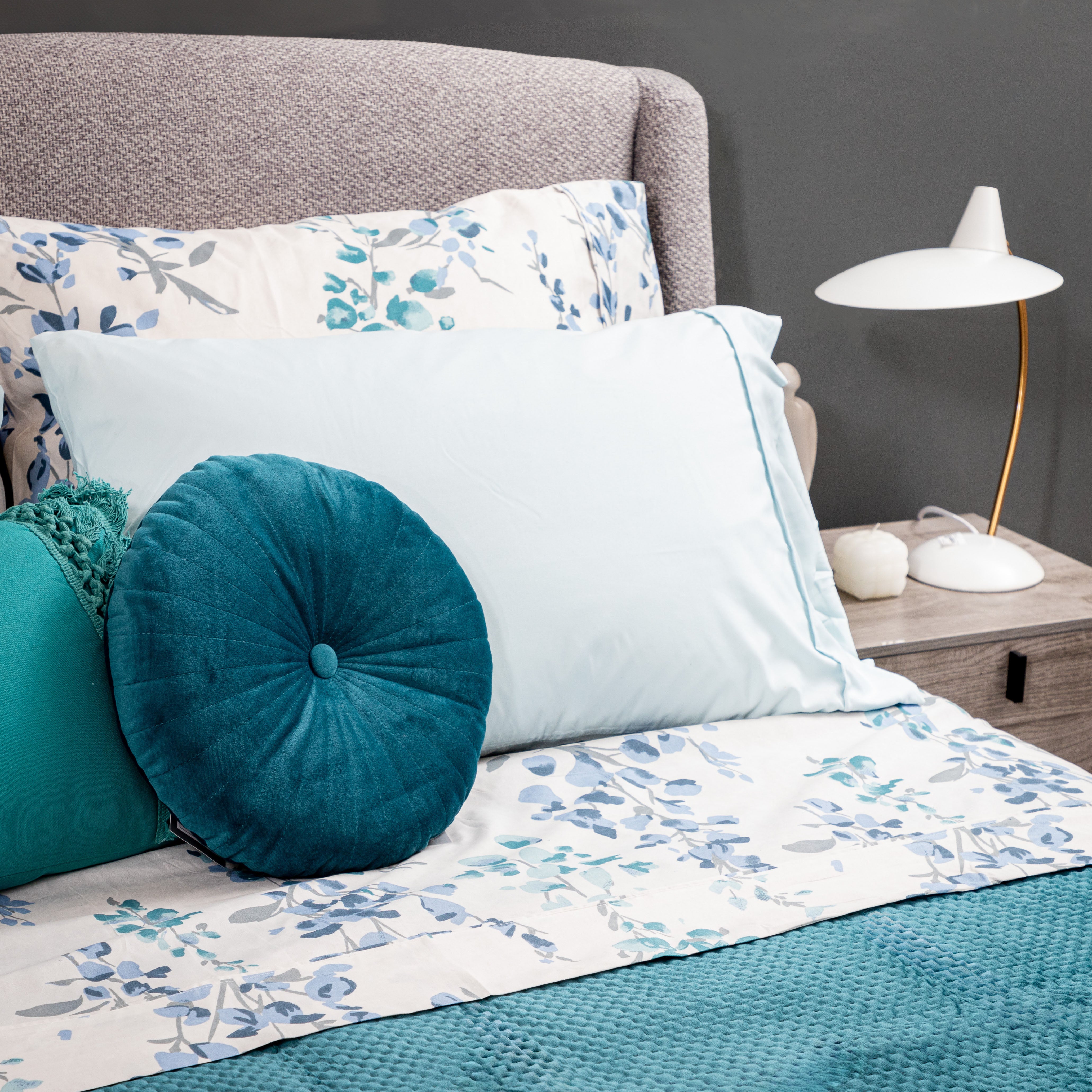 Queen Bed Milo - Grey