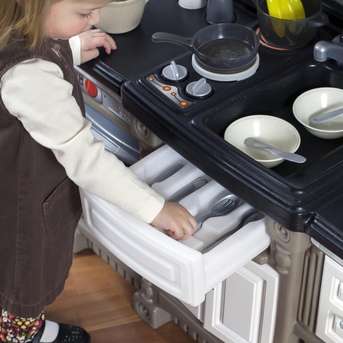 Step 2® LifeStyle™ Dream Kitchen