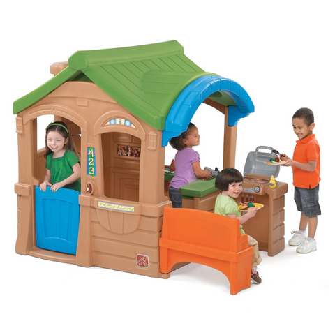 Step 2® Gather & Grille Playhouse