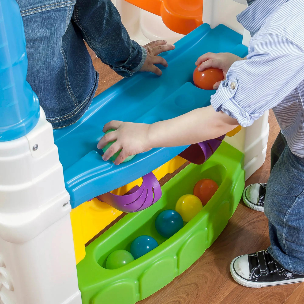 Step 2® WonderBall Fun House